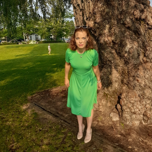 Meet your Posher, Laura - Picture 4 of 6